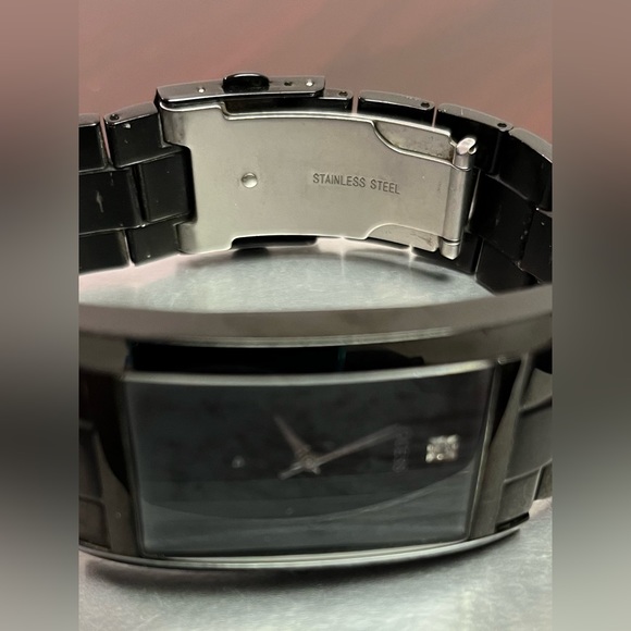 Guess Steel Mens Watch
G10610G
Black
Just needs a battery. - Picture 5 of 5